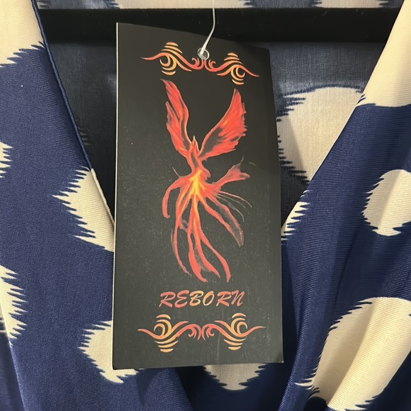 NWT Women’s Reborn V-neck 3/4 sleeve dress - Picture 3 of 4